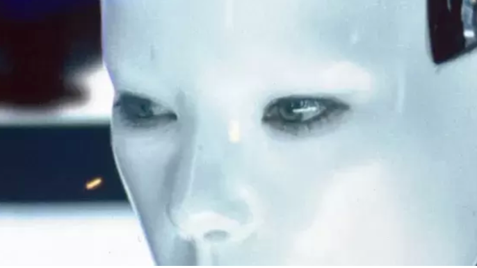 Imagen destacada del ensayo: Reflexiones sobre AGI y el Motor de la Proyección Liminal